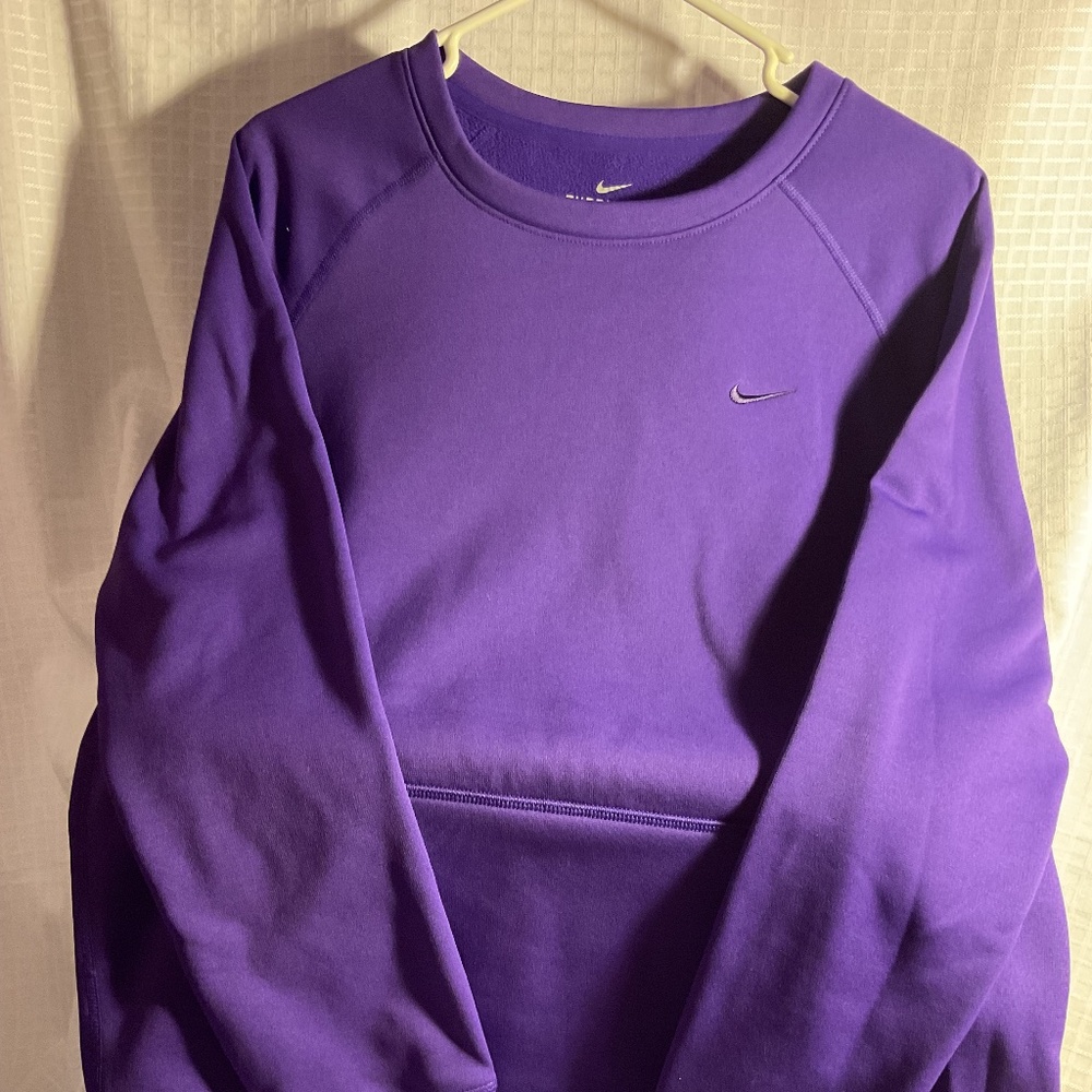 Nike therma fit sweatshirt